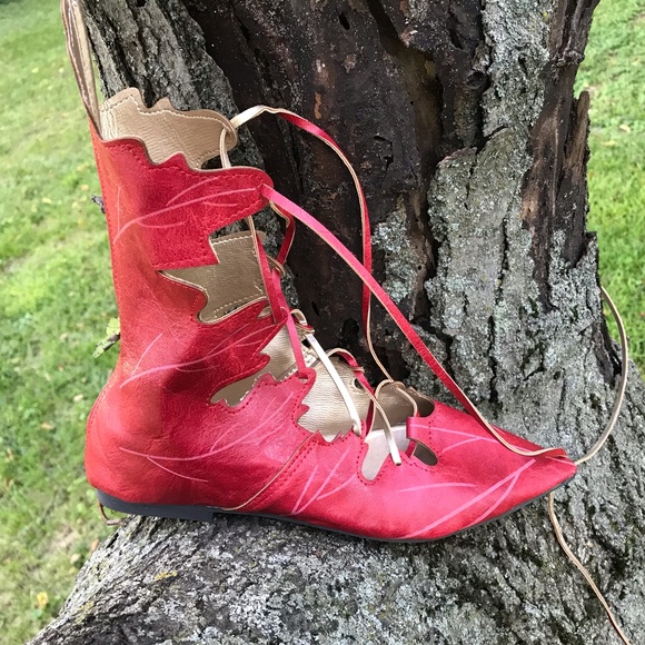 Red Gladiator Leaf Boots - Picture 4 of 7
